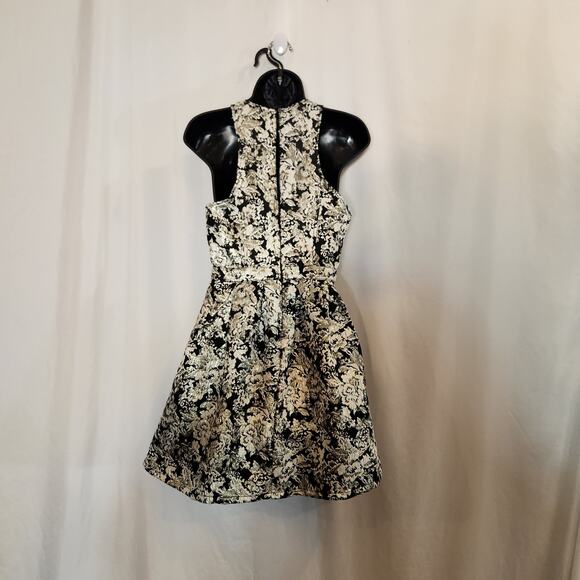 ABERCROMBIE & FITCH Black White Gold Metallic Floral Brocade Sleeveless Party S - Picture 3 of 11